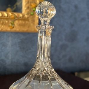 Crystal decanter